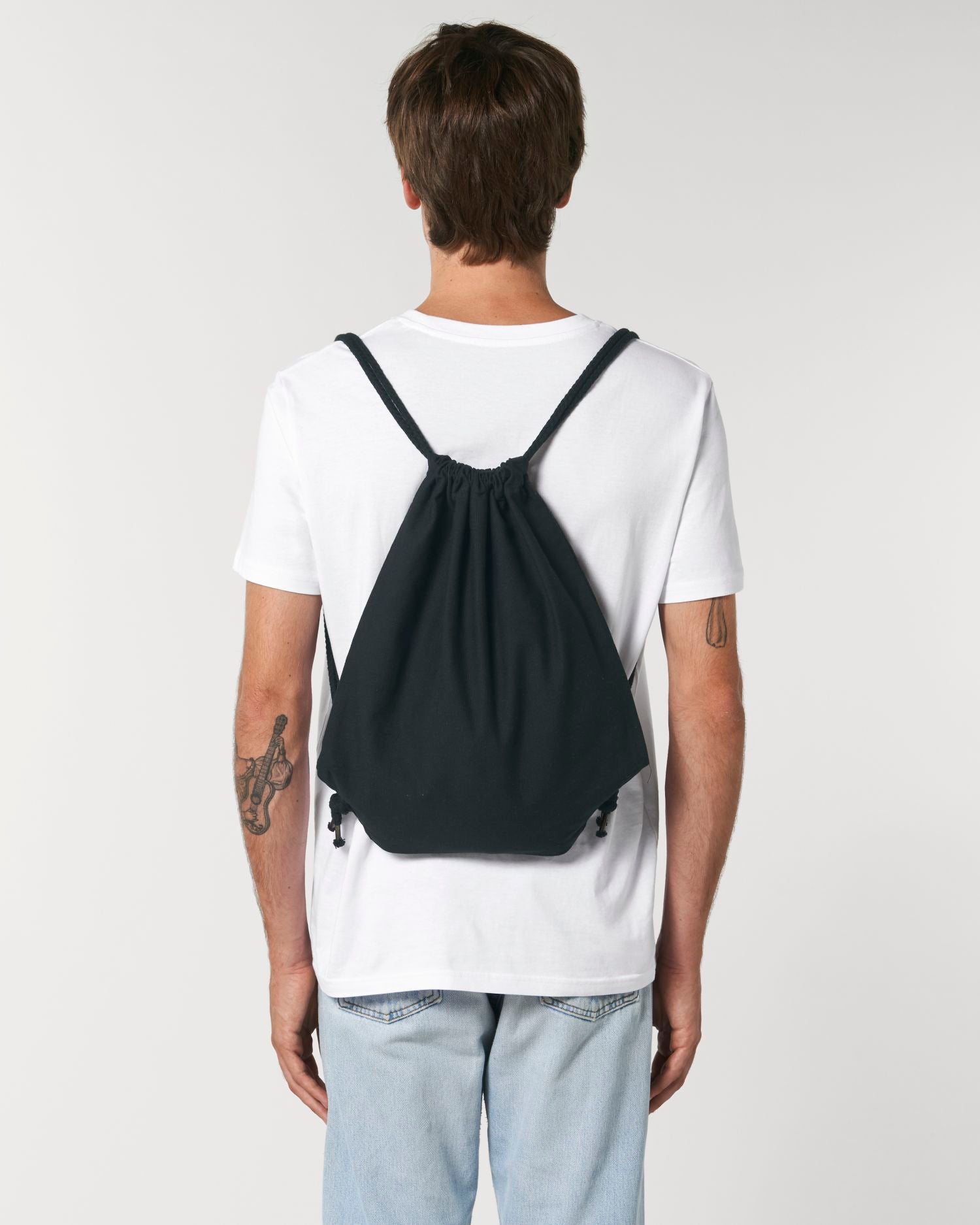 Black - C002