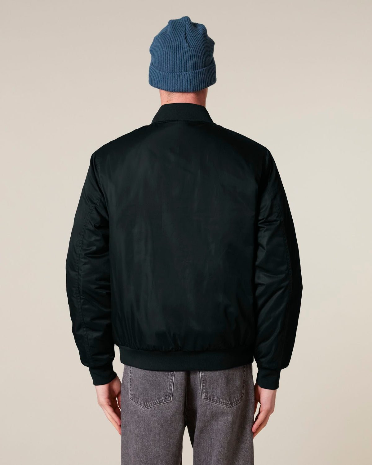 Black - C002