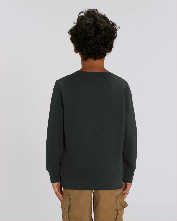Black - C002