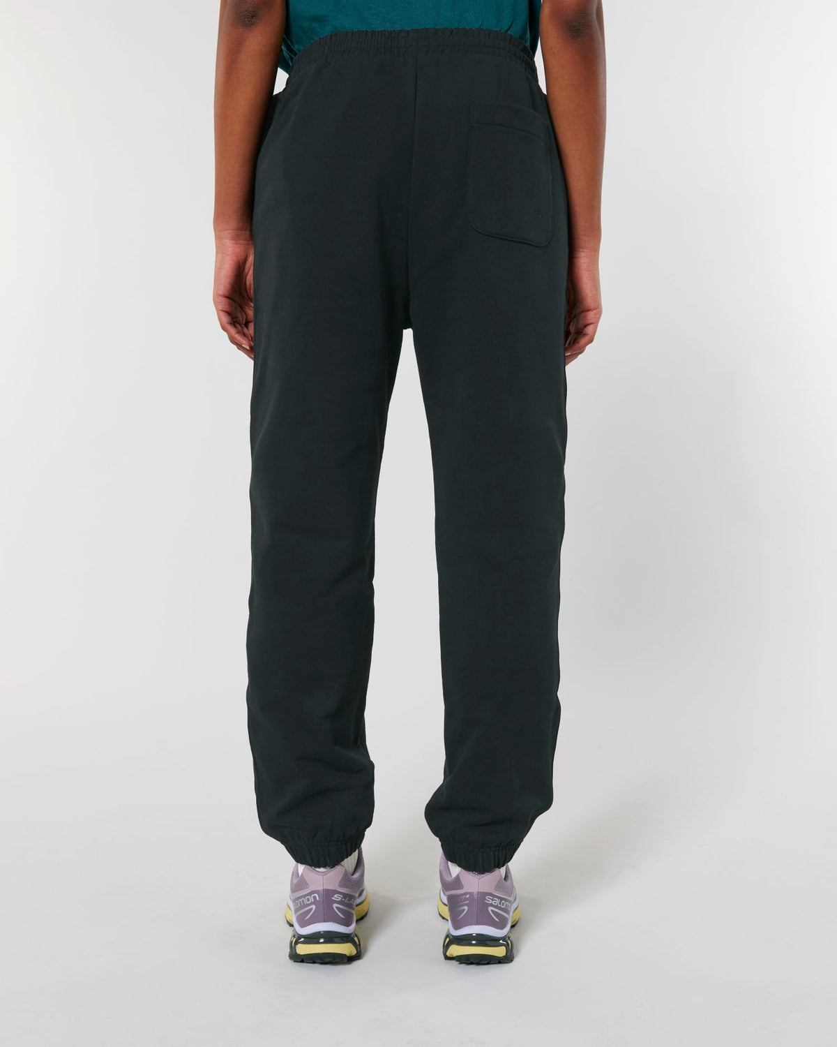 Black - C002