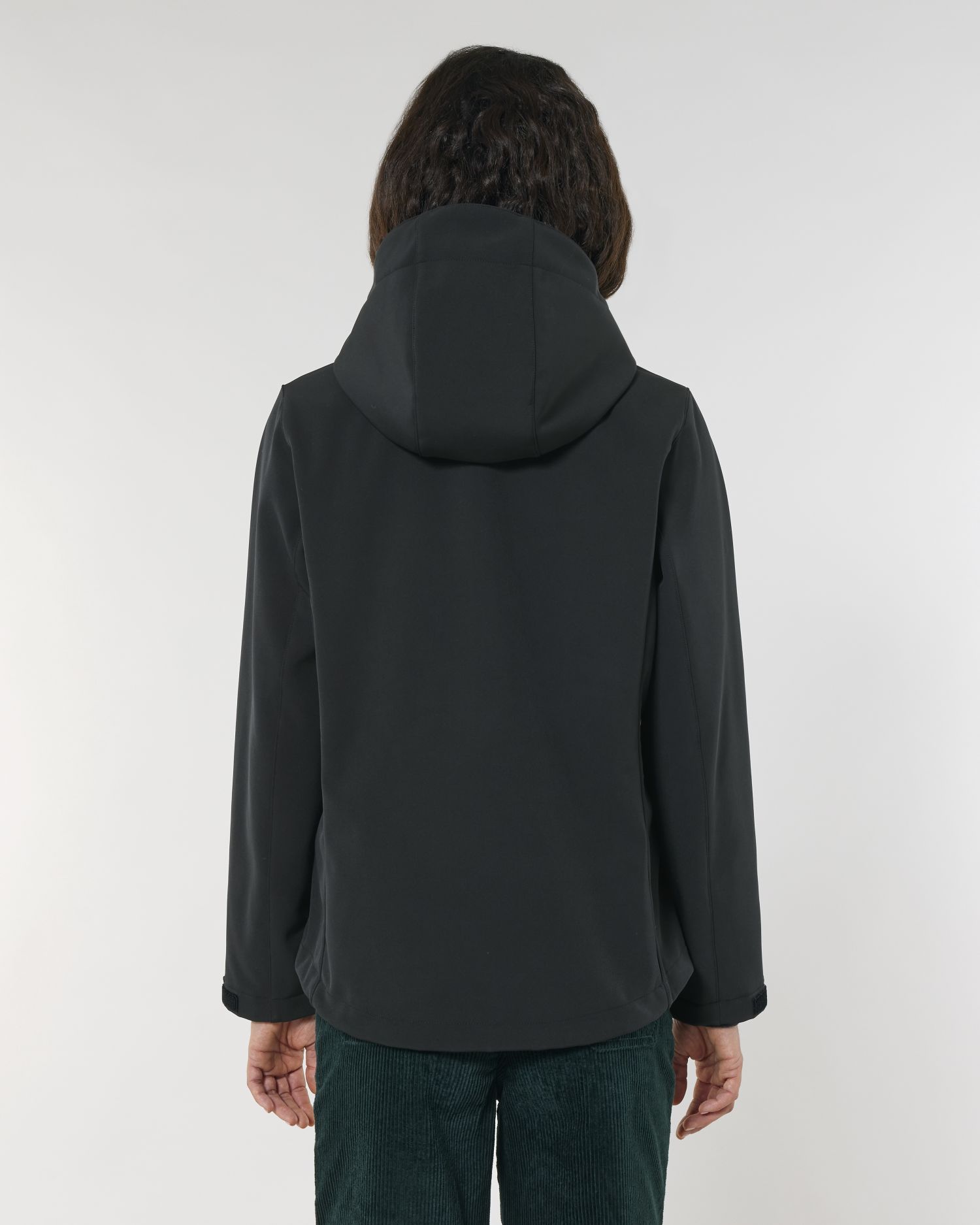 Black - C002