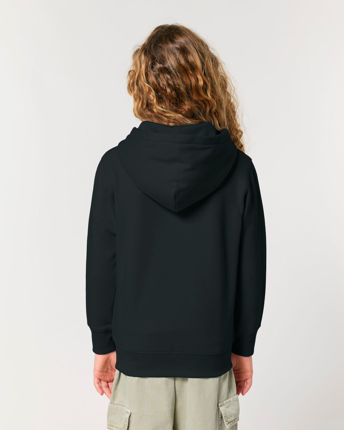 Black - C002
