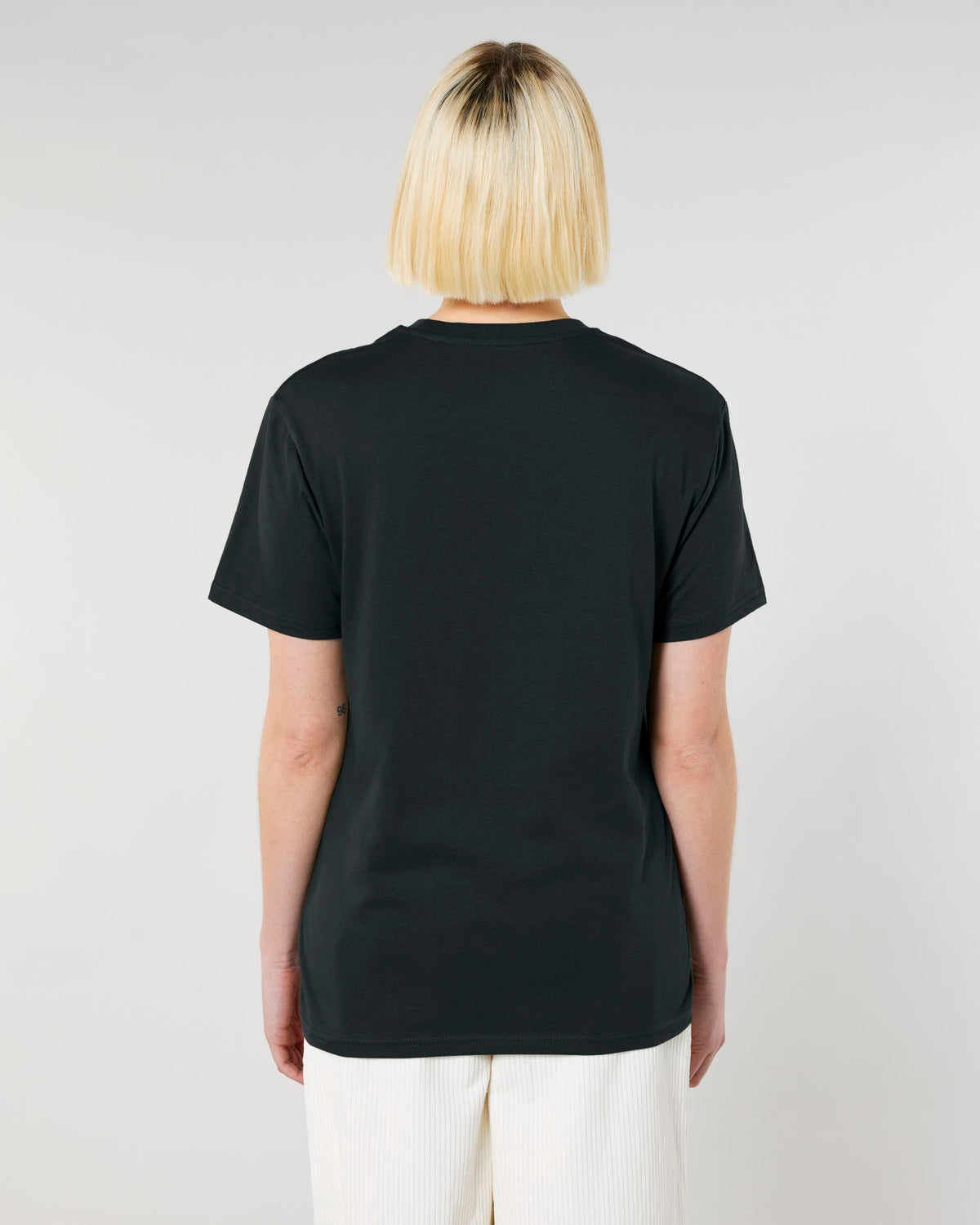 Black - C002