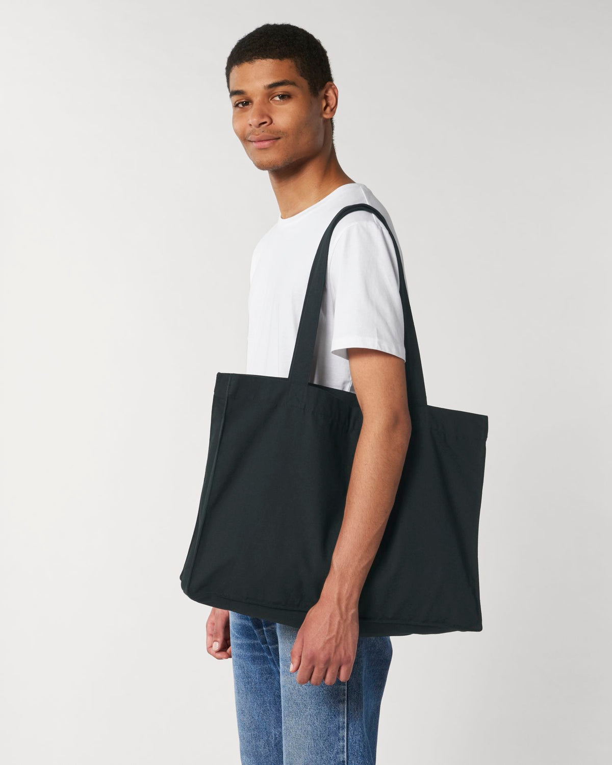 Black - C002