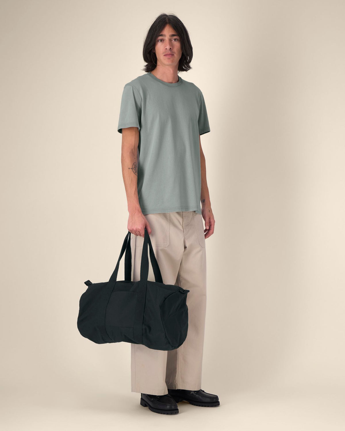 Black - C002