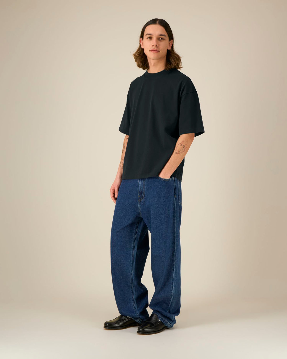 Black - C002