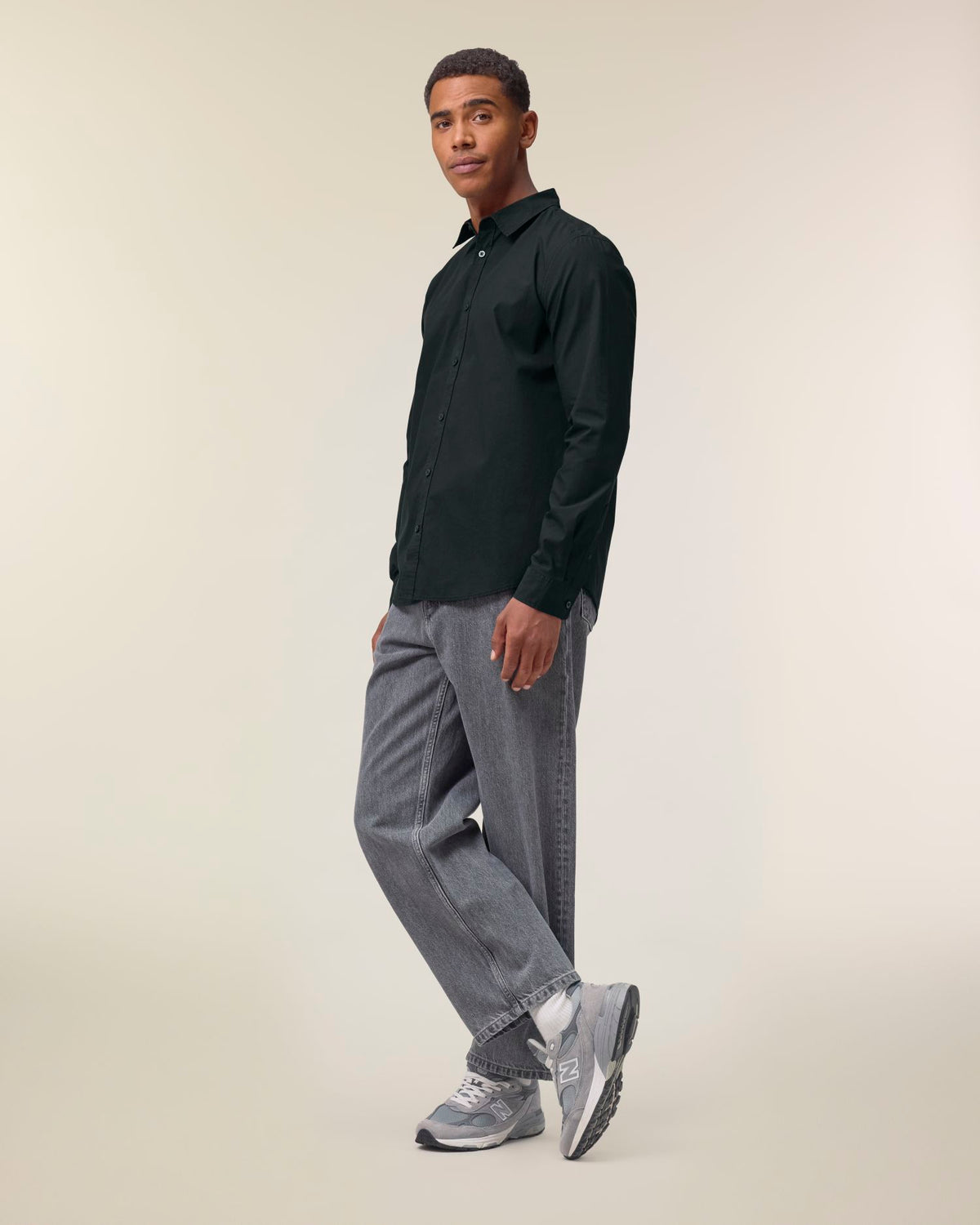 Black - C002