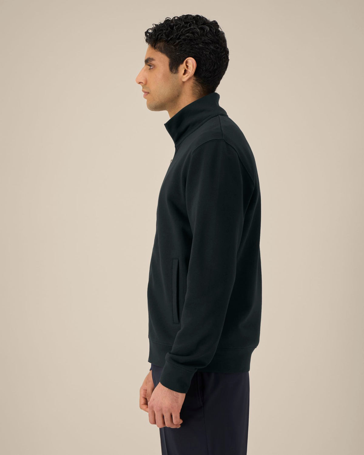 Black - C002