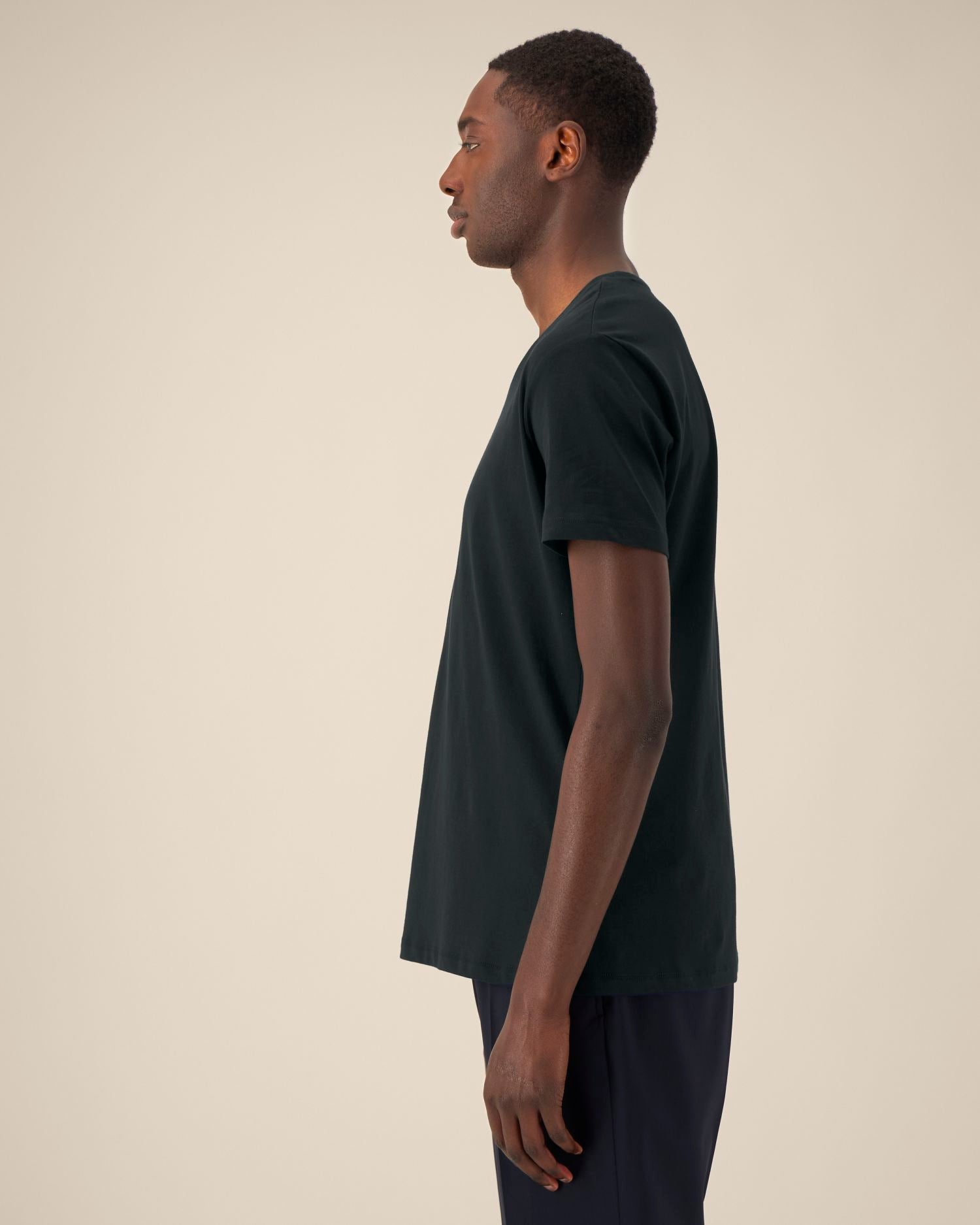 Black - C002