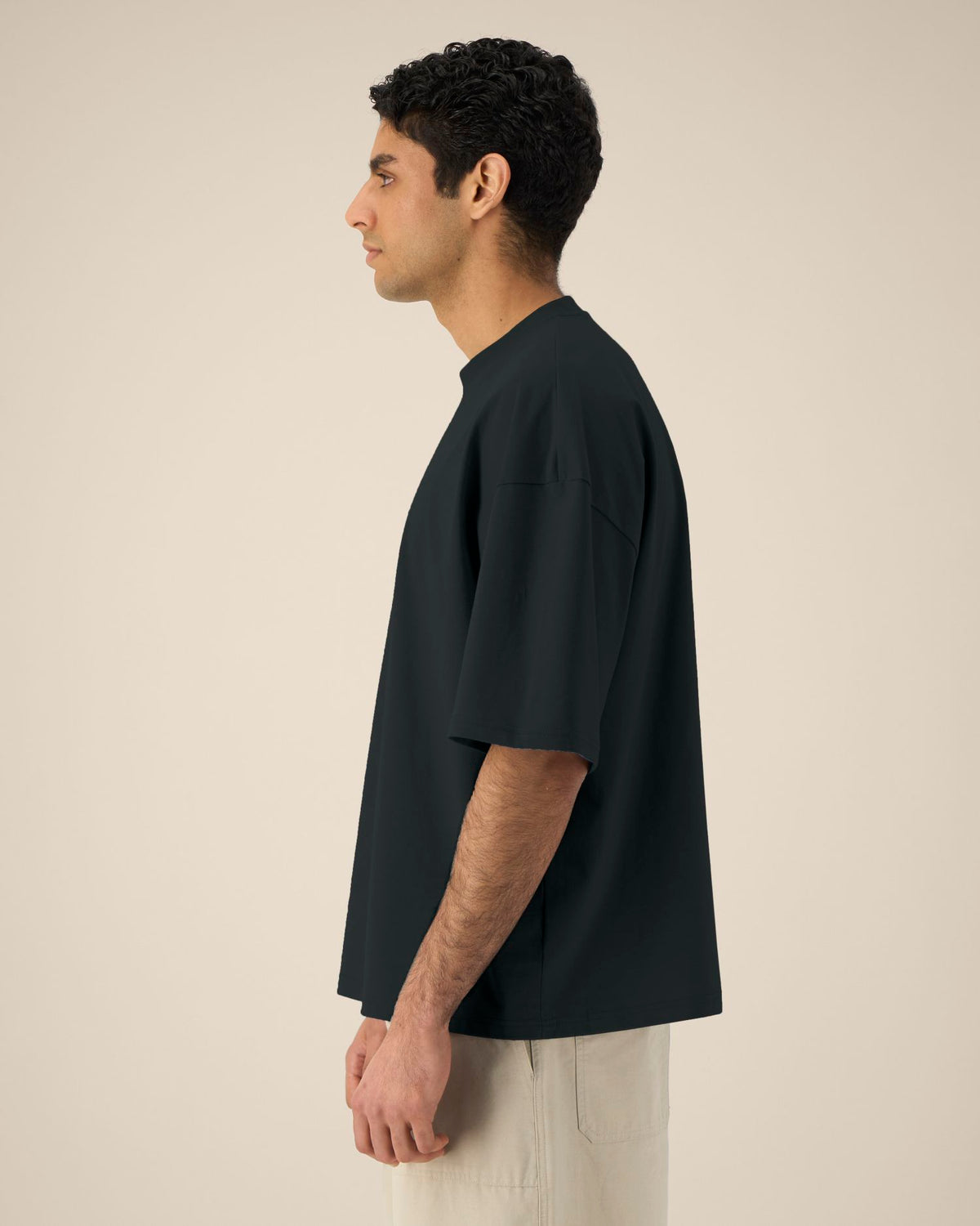 Black - C002