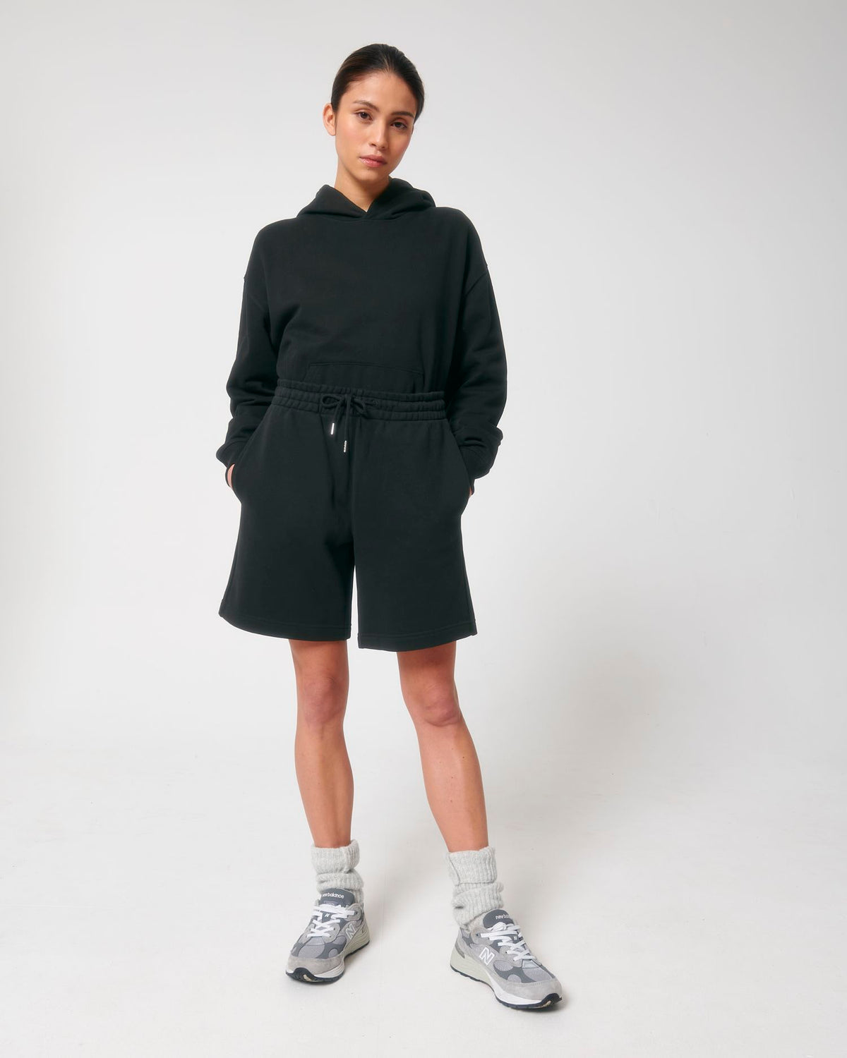 Black - C002