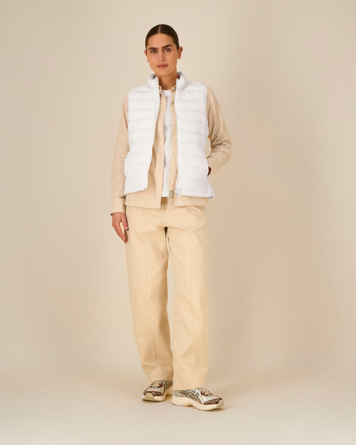 Off White - C018