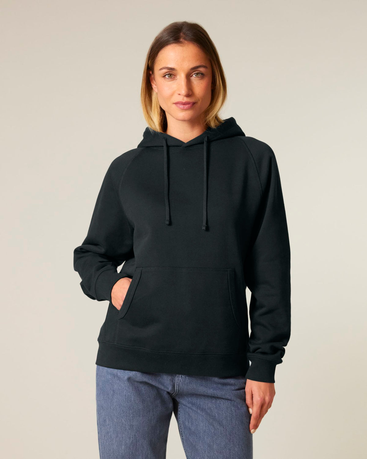 Black - C002