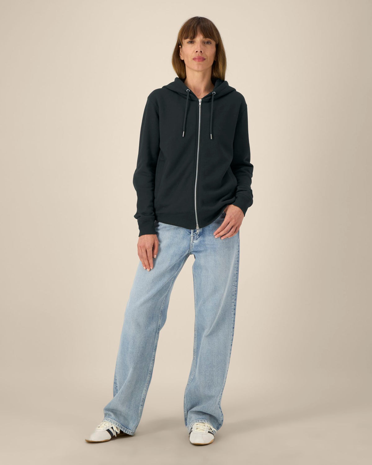 Black - C002