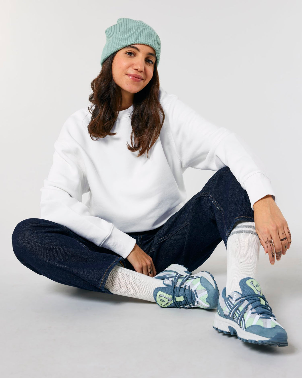 White - C001
