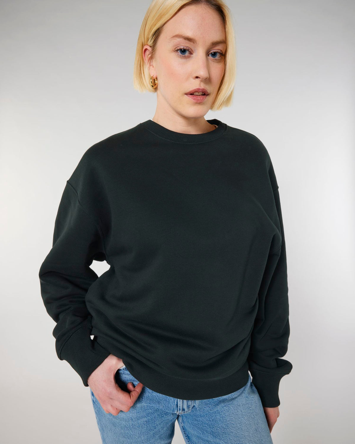 Black - C002