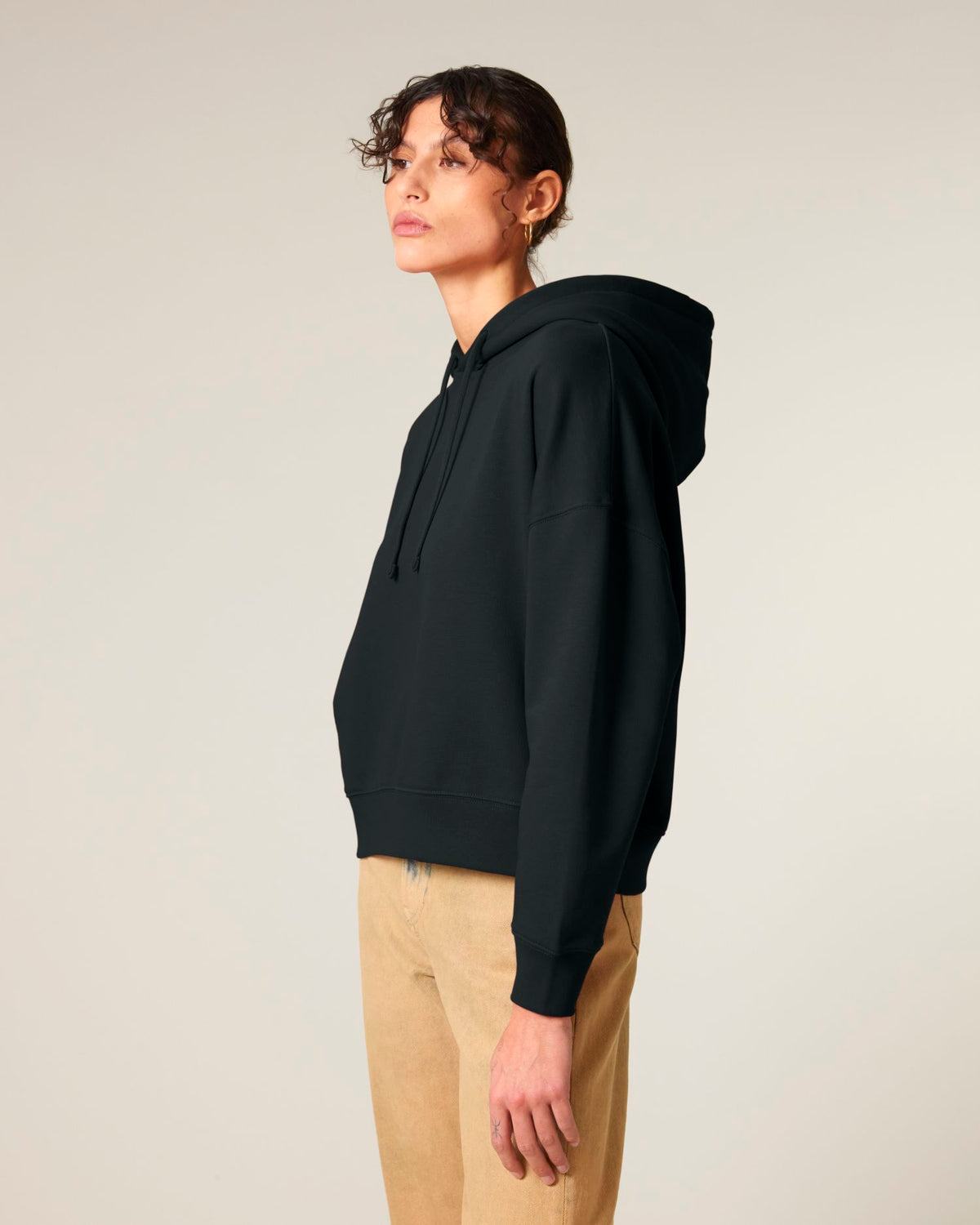 Black - C002