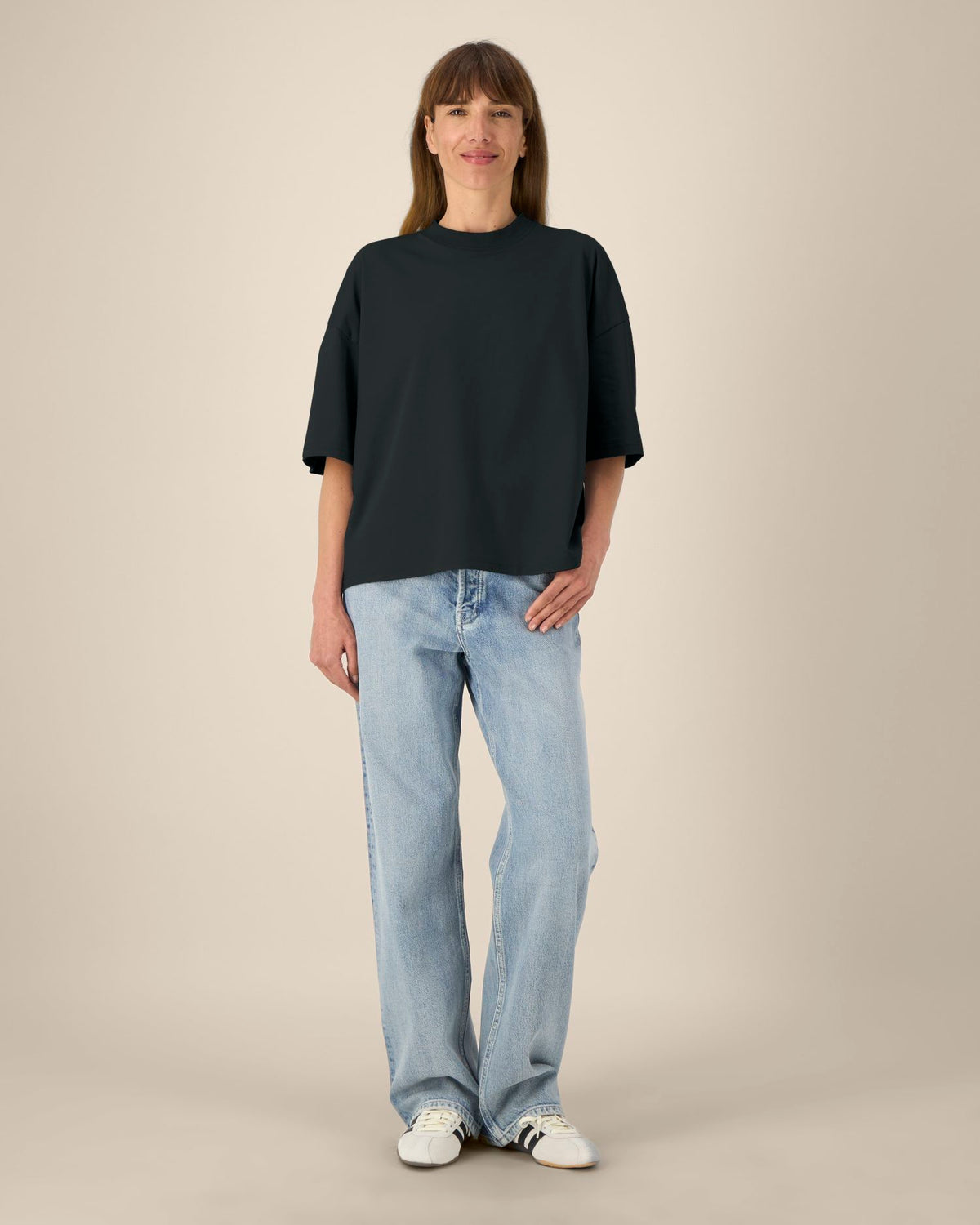 Black - C002