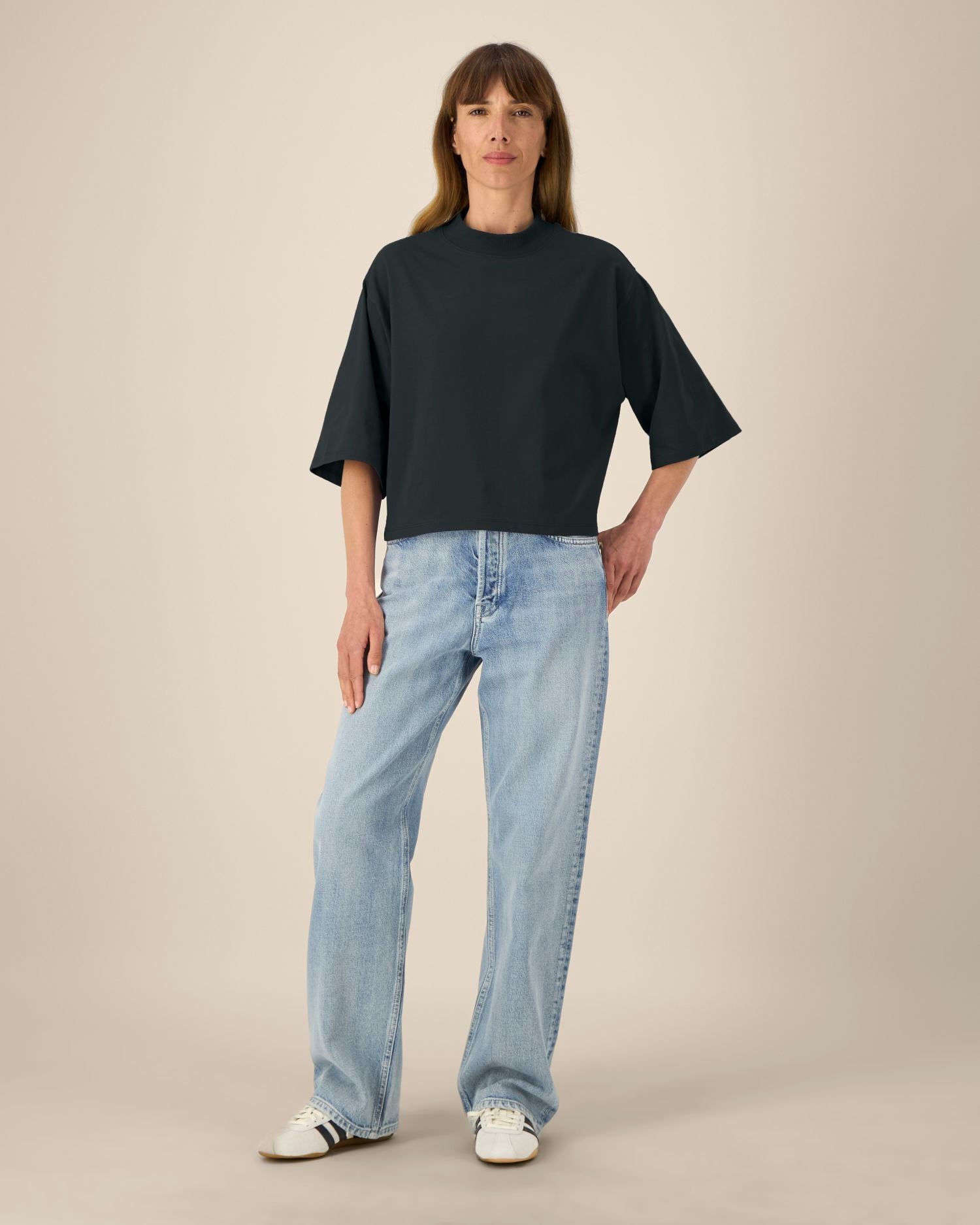 Black - C002