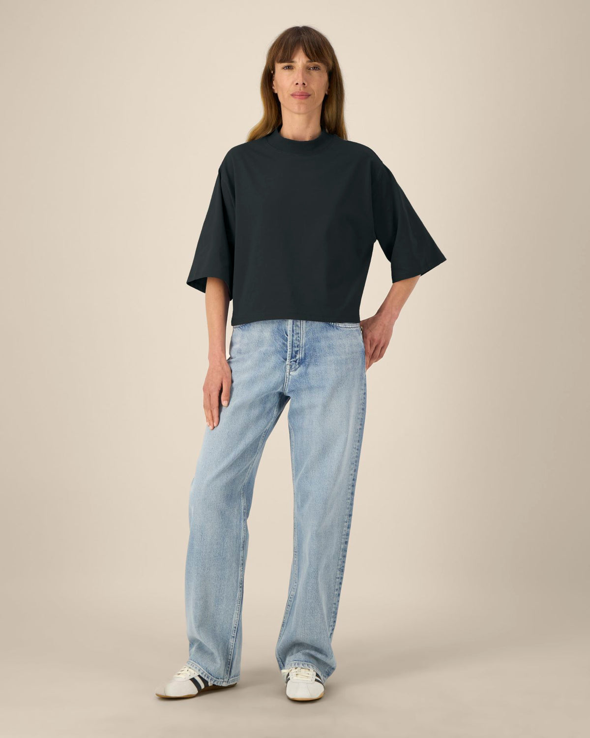 Black - C002