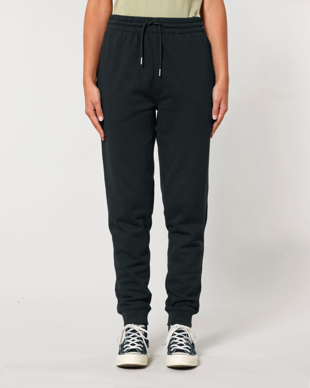 Black - C002