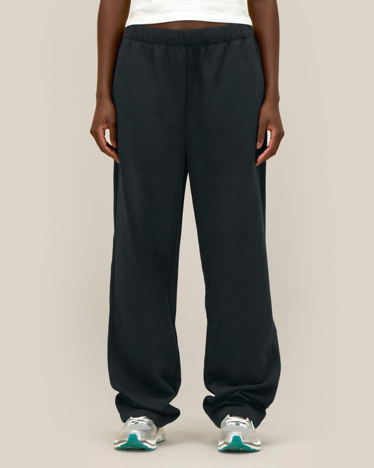 Black - C002