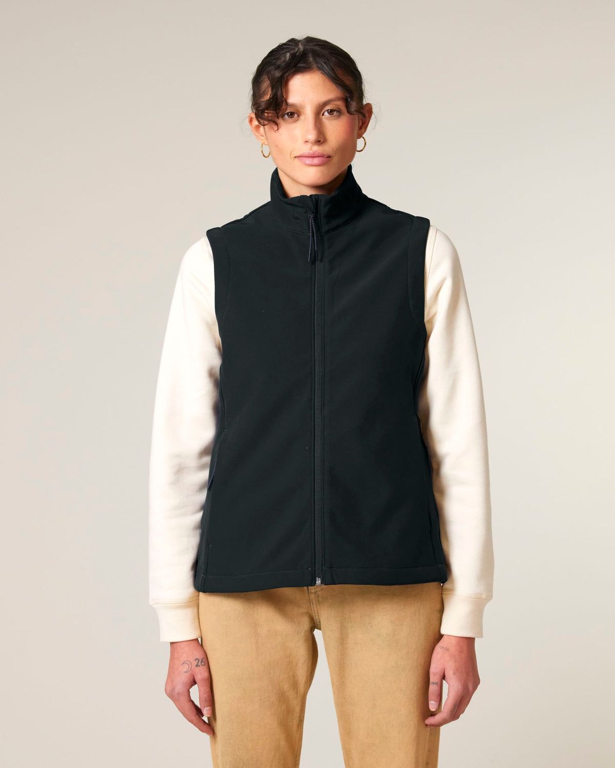 Black - C002
