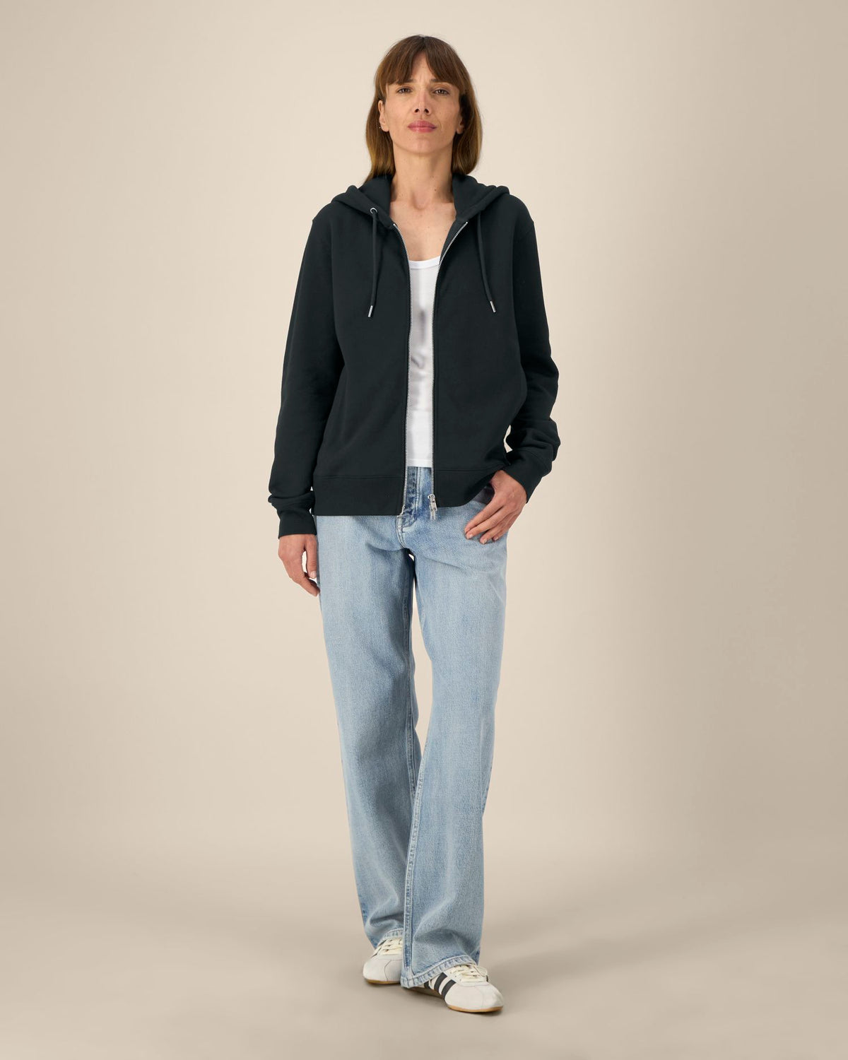 Black - C002