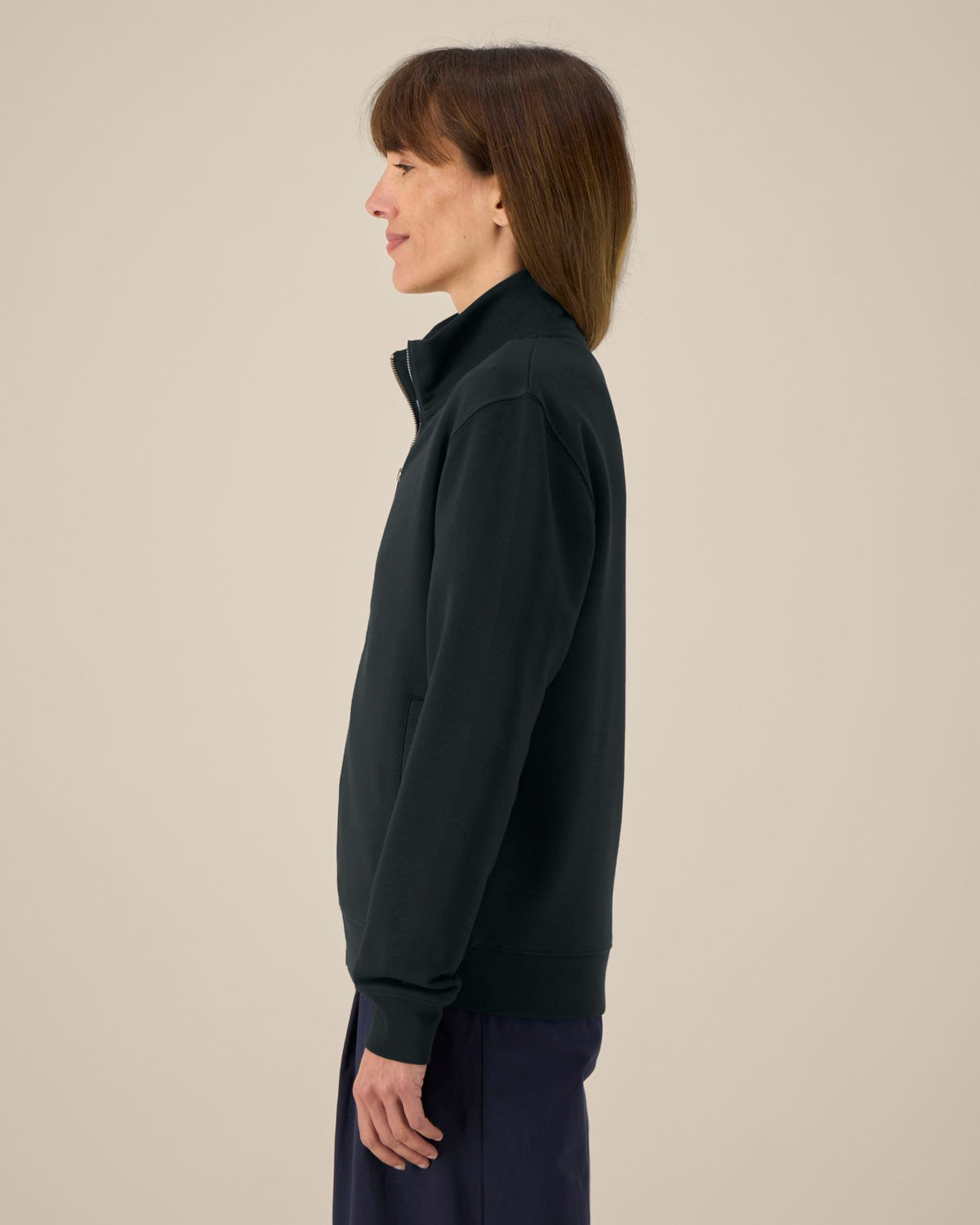 Black - C002