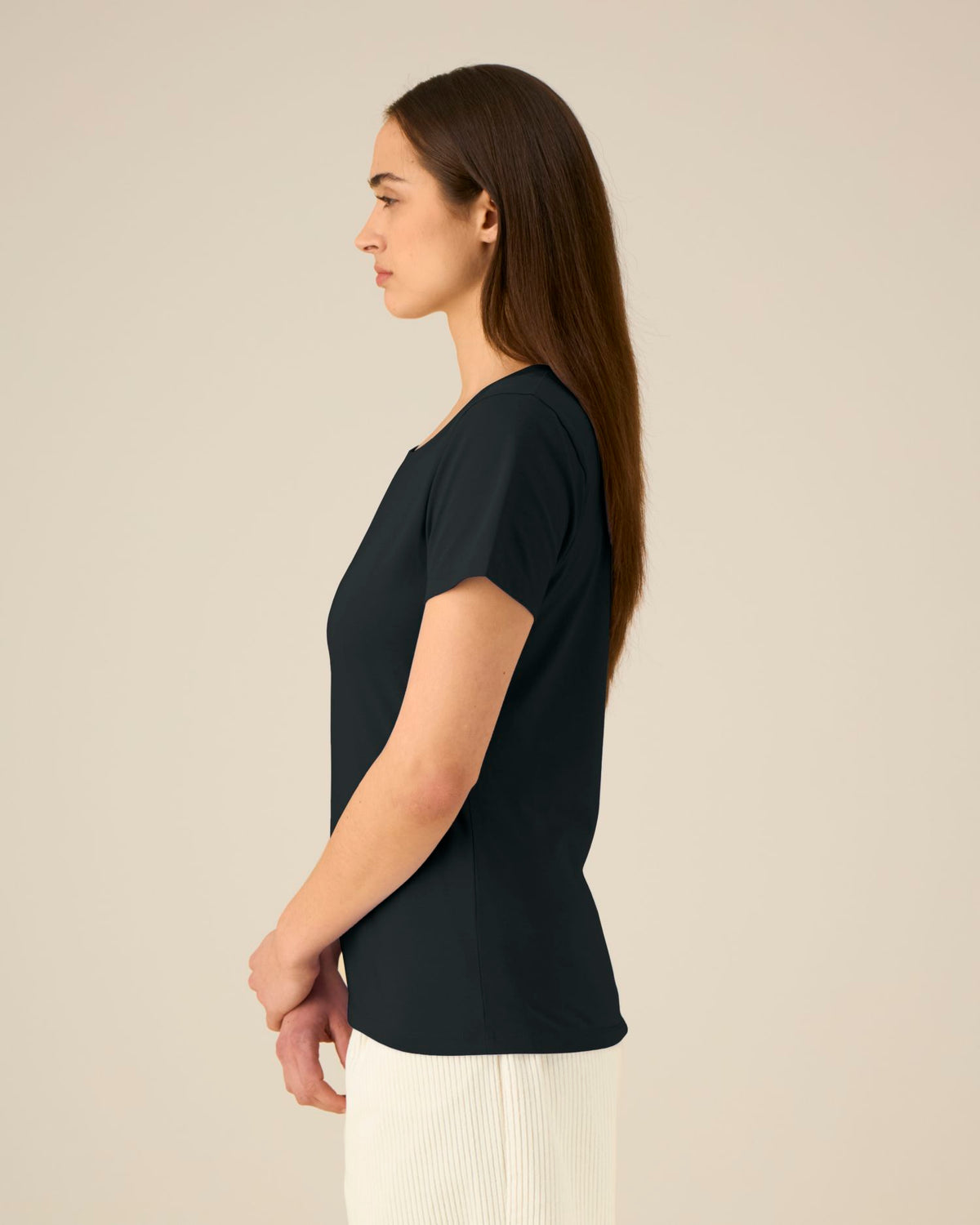 Black - C002