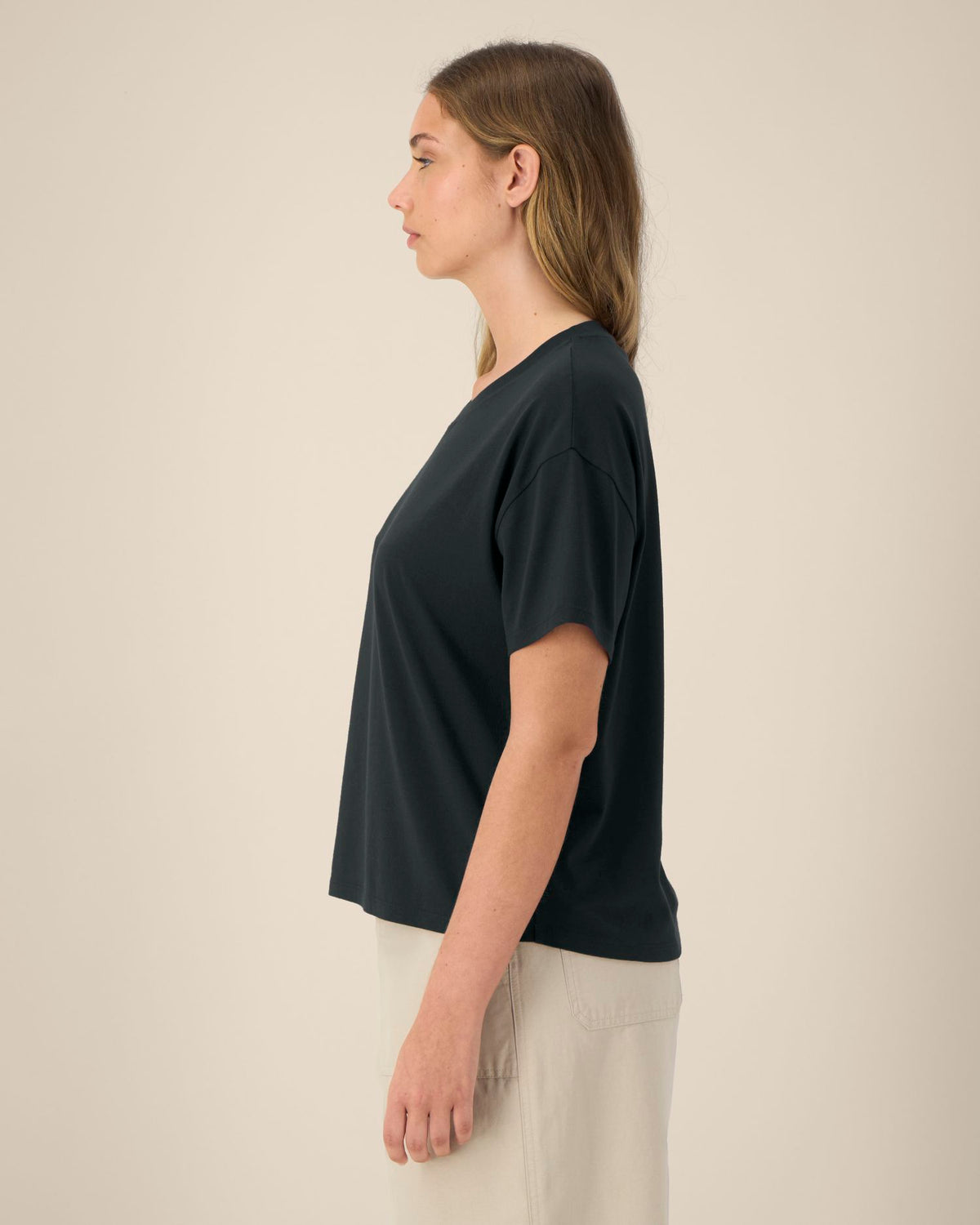 Black - C002