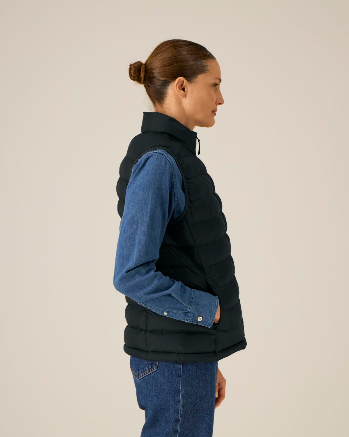 Black - C002