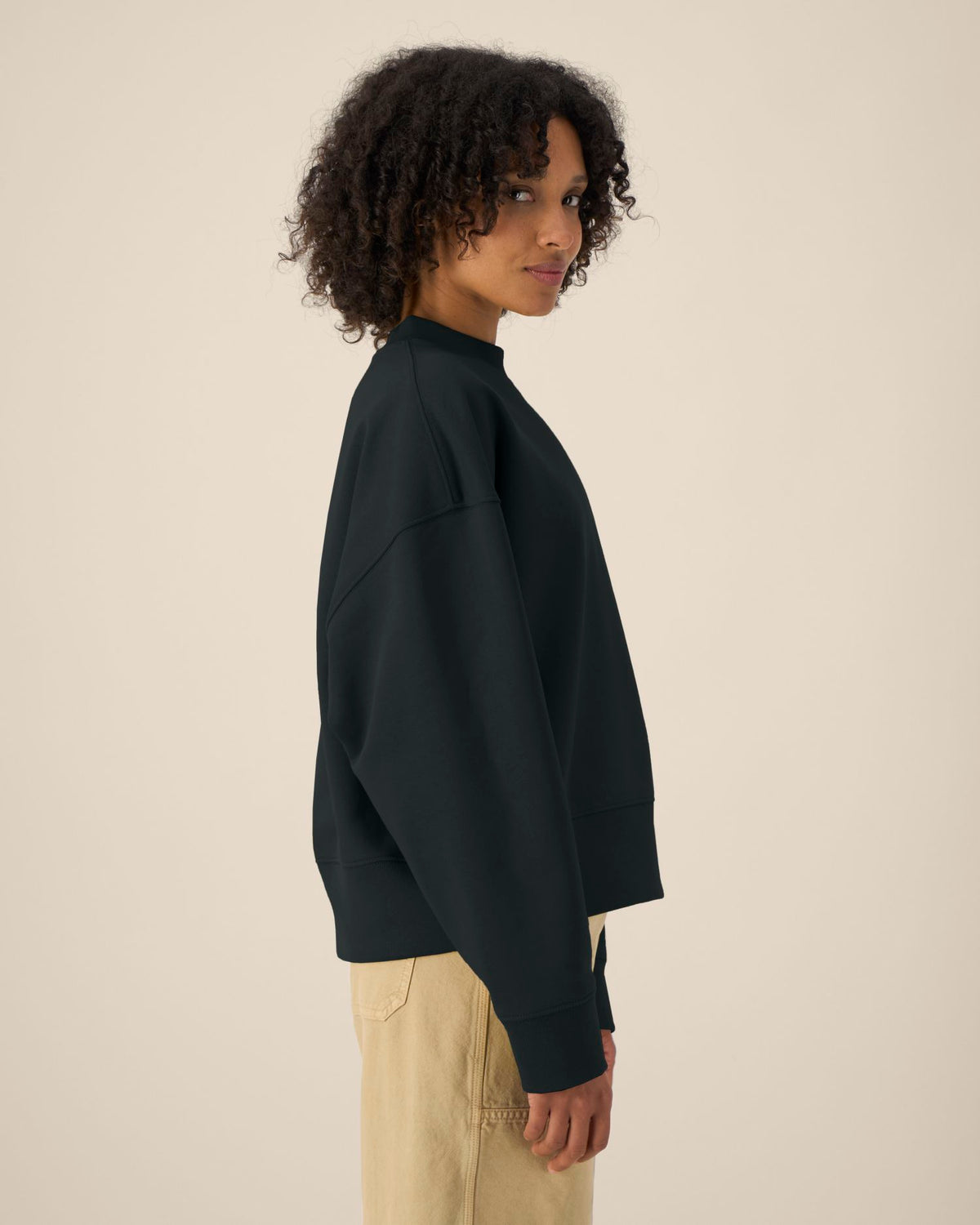 Black - C002