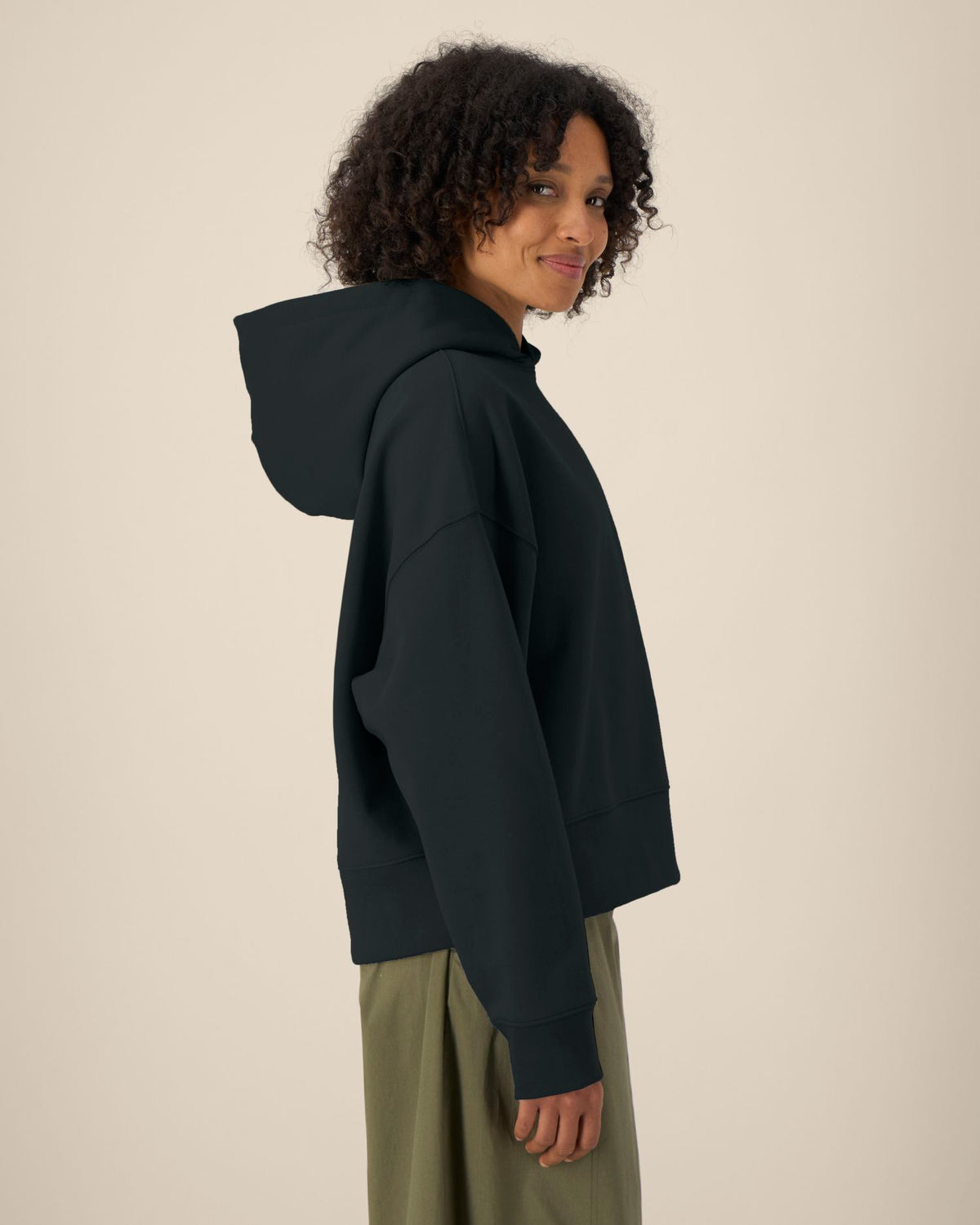 Black - C002
