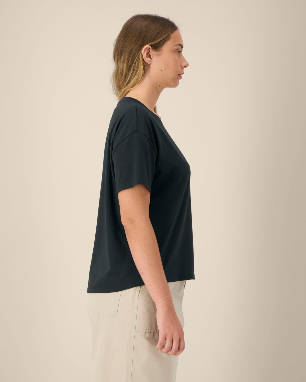 Black - C002